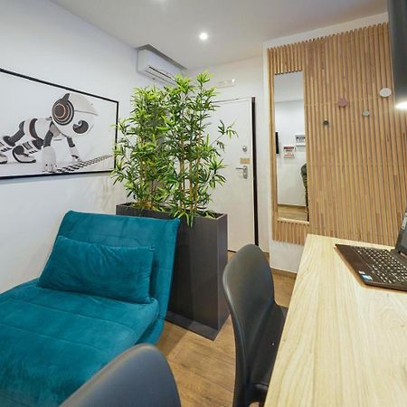 Run House 07 Rooms & Apartments Cassano delle Murge Bagian luar foto
