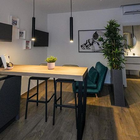 Run House 07 Rooms & Apartments Cassano delle Murge Bagian luar foto