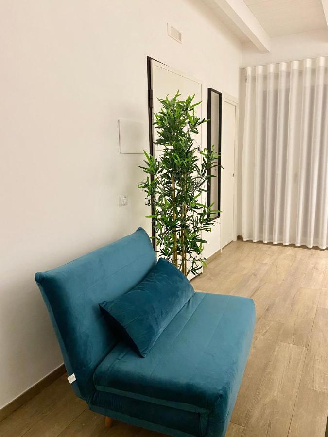 Run House 07 Rooms & Apartments Cassano delle Murge Bagian luar foto
