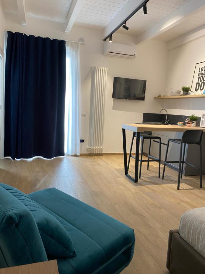 Run House 07 Rooms & Apartments Cassano delle Murge Bagian luar foto