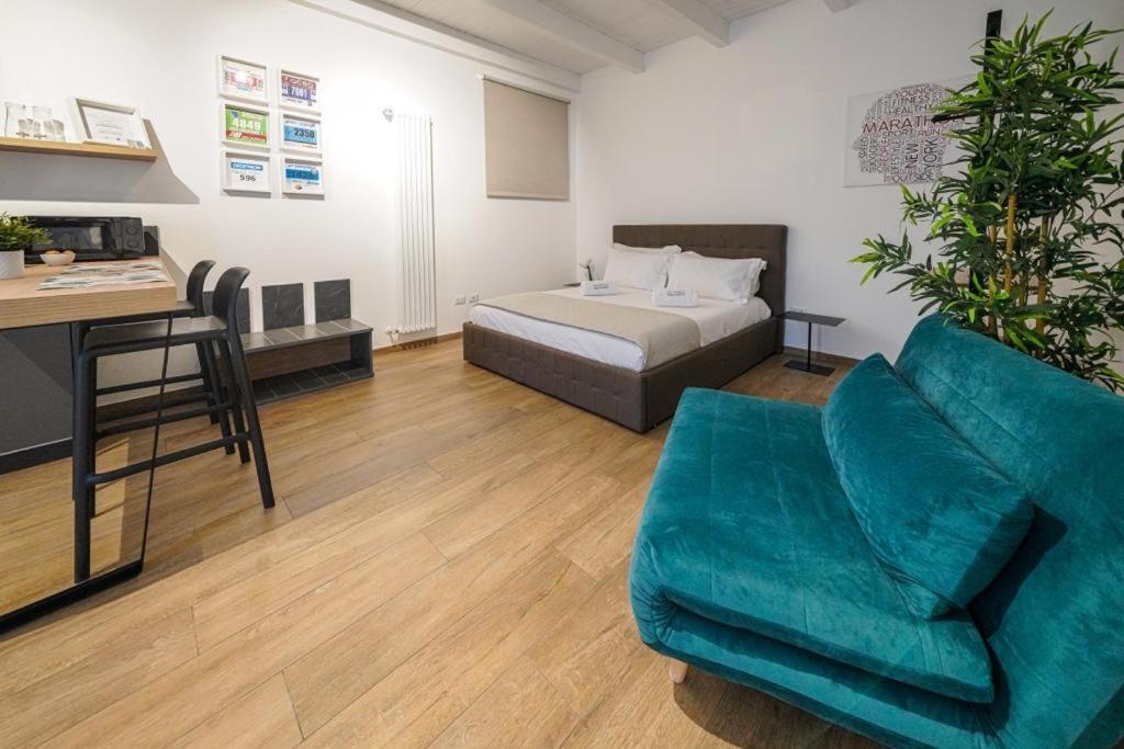 Run House 07 Rooms & Apartments Cassano delle Murge Bagian luar foto